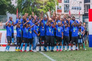ހުޅުމާލެ ވެޓެރަންސް އިން ވެޓެރަންސް ލީގުގެ ތަށި މިލްކުކޮށްފި