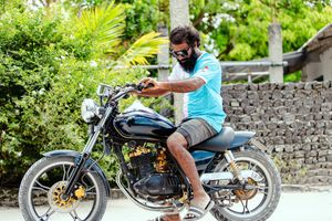 އިންޖީނުގެ އީޖާދީ ދުނިޔެއެއްގައި އުޅޭ، ލާމު މާމެންދޫ ނެއްބެ