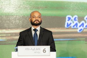 މޭޔަރު އިންތިހާބުގައި ފާރިސްގެ ތާއީދު އާޒިމް އަށް