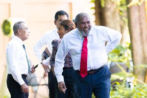 އީވާ ރިޔާސަތުން ދުރަށް ވަޑައިގަންނަވަން ގާސިމް ގޮވާލައްވައިފި