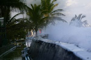 Met Office warns of swell surges