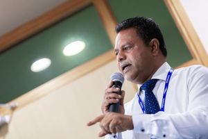 ފެނަކައިގެ ކުރީގެ އެމްޑީގެ މައްޗަށް ދައުވާ ކުރަން ފޮނުވައިފި