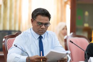 ޑްރޯން ގަތުމުގެ މުއާމަލާތުގައި ކޮރަޕްޝަން ހިންގި ކަމަށް ބުނެފި 