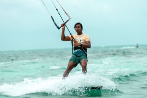 ރެޑް ބުލް ވިންޑް ރައިޑާސް: ރޭސް ކެޓަގަރީގެ ޗެމްޕިއަނަކަށް ހަންޓޭ