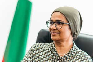 ދަރިވަރުން ހާލުގައި ޖެހިއްޖެ، ސަރުކާރުން ބުނަނީ ޑޮލަރެއް ނެތޭ!
