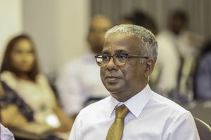 އަކްރަމްގެ ޕާސްޕޯޓު ހިފަހައްޓަން ކުރި އަމުރު ބާތިލުކޮށްފި