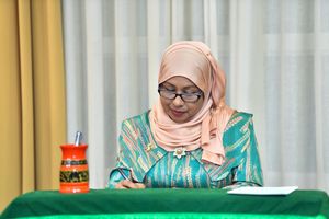 Minister Rameela returns to work after cancer treatment