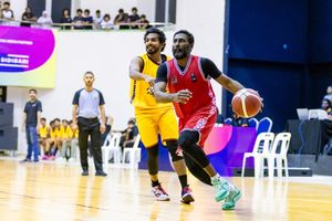 ޓީރެކްސްގެ މޮޅުވުމުގެ ސިލްސިލާ ކުރިއަށް