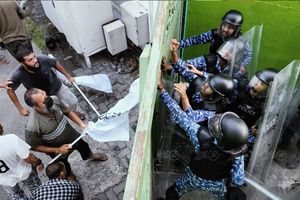 ނިމިދިޔަ ހަފްތާ: ޔޯގާ ހަރަކާތް ހުއްޓުވަން ހަމަނުޖެހުން ހިންގުން