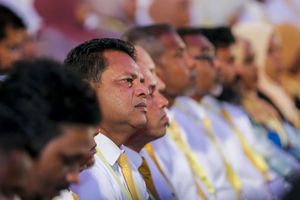 އެމްޑީޕީ މެމްބަރުން ތެދުވެވަޑައިގެންނެވީ ފެނަކައިގެ ދިފާއުގައި