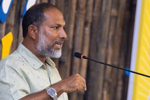 ޑެޕިއުޓީ މޭޔަރު ނަރީޝް, މިނިސްޓަރު އިމްރާނަށް އިންޒާރު ދީފި