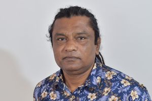 ޑައިމަންޑް ޖޫބިލީ ކޮމިޓީގެ ޗެއާމަނަކަށް ސުޒޭން 
