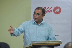 ޓޫރިޒަމް މިނިސްޓަރު މައުސޫމްގެ ތައުރީފް "އަދަދު" ނޫހަށް