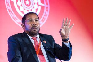 ހުކުރު ދުވަހުގެ އެއްވުމުގައި ބައިވެރިނުވުމަށް ގާސިމް އެދެފި 
