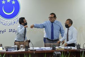 ސަރުކާރަށް ޖެއްސުންނުކޮށް "އިދިކޮޅަށް ބަދަލުވުން ރަނގަޅުވާނެ"
