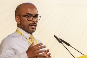 ނަޝީދު ދައްކަނީ ސިޔާސީ ވާހަކަ، އިގްތިސޯދު އޮތީ ފަހިކޮށް: އަމީރު