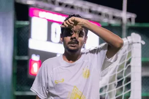 ސްޕާޓަންސް ސެމީ އަށް، ޕެންތާސް އަށް މޮޅެއް 