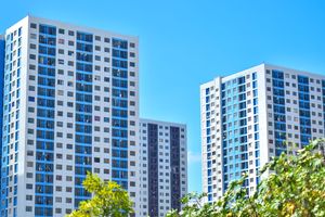Seven days granted to rebuild wall between merged Hiya flats