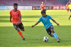 ޓީސީން އީގަލްސް ބަލިކޮށް ތިން ވަނައިގައި ހަމަޖެހިލައިފި  