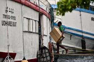 ދިވެހިންގެ ނިވަލުގައި ބިދޭސީން ކުރާ ވިޔަފާރި ހުއްޓުވާ ބިލެއް