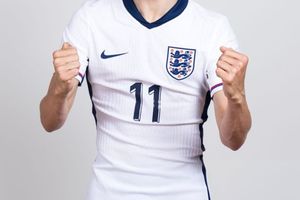 ފިލް ފޯޑެން 