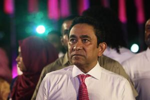 "މުނާޒު ސީރިއާއަށް ފުރީ ޔާމީނުގެ އެހީތެރިކަމާ އެކު"