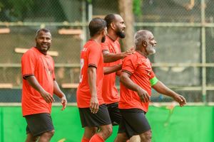 ހުޅުމާލެ ވެޓެރަންސް އާއި ދަ ގްރާންޑޭ ސެމީ އަށް