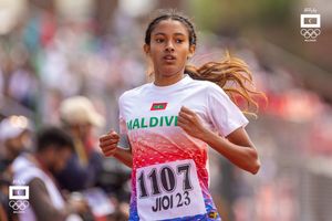 ރޫޔާ، 100 މީޓަރު ދުވުމުގެ ގައުމީ ރެކޯޑް މުގުރާލައިފި 