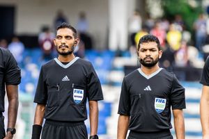 ފީފާގެ ބެޖް ރާއްޖޭގެ 11 ރެފްރީ އަކަށް