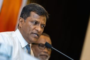ދިވެހިން އެދެނީ އިންޑިއާގެ އުޅަނދުތައް ވެސް ފޮނުވާލަން: އުމަރު