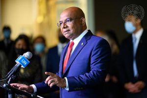 އެންމެނަށް ވެކްސިން ފޯރުކޮށްދޭން ޝާހިދު އިސްނަންގަވައިފި