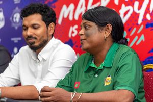 އަންހެން ކެރަމް ޓީމަށް ވޯލްޑް ކަޕުން ރަން މެޑަލްގެ އަމާޒެއް