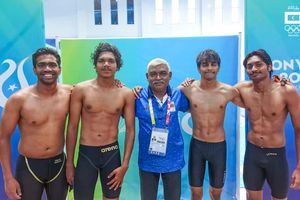 ސޮލިޑާރިޓީ ގޭމްސް: ސްވިމިން ޓީމުން ރިލޭ ރެކޯޑް މުގުރާލައިފި 