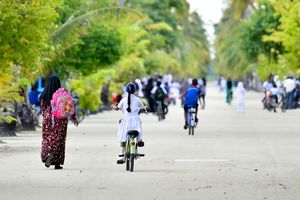 ލިބޭ ބާރަށް ވުރެ މަތިވާ ޒިންމާ މާ ބޮޑު!