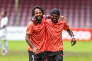ގްރީން ސްޓްރީޓްސް އަތުން އީގަލްސް އަށް ހަތަރު ވަނަ މޮޅު