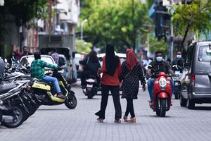 މާސްކު އެޅުން ހަރުކަށިކޮށް، ނާޅާ މީހުނަށް ފިޔަވަޅު އަޅަނީ