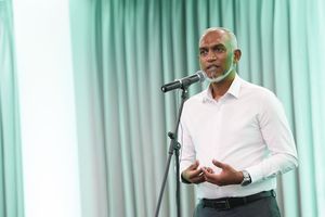 މުއިއްޒު ބާރު އެޅުއްވީ އިލްމީ ދިރާސާތައް ގިނަކޮށް ސަރުކާރަށް ދޭން