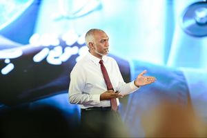 ފާސްވާ ކުދިންގެ އިތުރުވާ ވާހަކަ ރައީސް ދެއްކެވީ އޮޅުވާލައިގެން