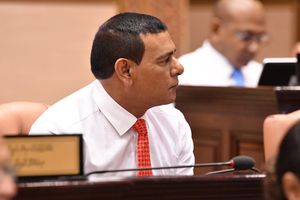 ސިޔާމް މިރޭ ރާއްޖެ އަންނަނީ
