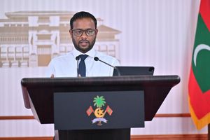 ޕްރޮޖެކްޓްތައް ނުހިނގާތީ މުއްތަލިބު މަޖިލީހަށް ހާޒިރުކުރަނީ 