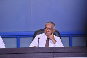 އަކްރަމްގެ ޕާސްޕޯޓު ހިފެހެއްޓި މައްސަލަ އިސްތިއުނާފުކޮށްފި