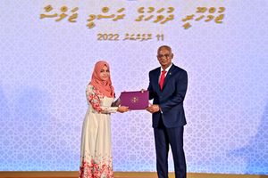 ރައީސްގެ ހާއްސަ އިނާމާއި މެޑެލް 65 ފަރާތަކަށް