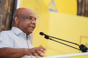 "ފިތުނައިގައި ނުޖެހޭތި، ހެލިކޮޕްޓަރު ގެނައީ މި ސަރުކާރަކުން ނޫން"