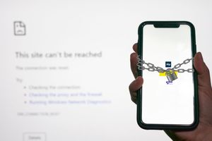 Government under fire over blocking of news sites