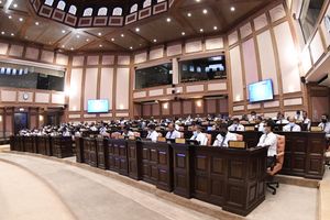 މުވައްޒަފުން ކަނޑާނަމަ ވަޒީރުންނަށް ރުހުން ނުދޭނެކަމުގެ އިންޒާރު