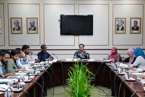 އަންހެނުން ހިތާނު ކުރުމާމެދު ދެކޭ ގޮތް މަޖިލީހުން ހޯދަނީ 