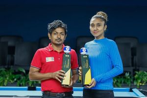 10 ބޯލް ޗެމްޕިއަންޝިޕް ކާމިޔާބުކުރި ޝަރީފް އާއި ފާތީ 