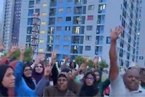 Protest against First Lady at Hiya flats