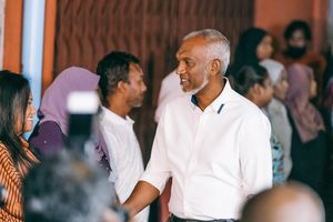ހުލާސާކޮށް އިއްޔެ: ޒެއިން އަށް މުއިއްޒު ރަނގަޅު ނުވުން