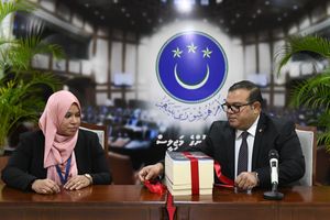 މަޖިލީހުގެ އަމީން އާންމު ނިޔުޝާއާ އެމްޑީޕީން ބައްދަލުކުރަނީ